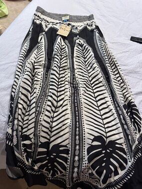 FARM Rio Black and White Printed Maxi Skirt